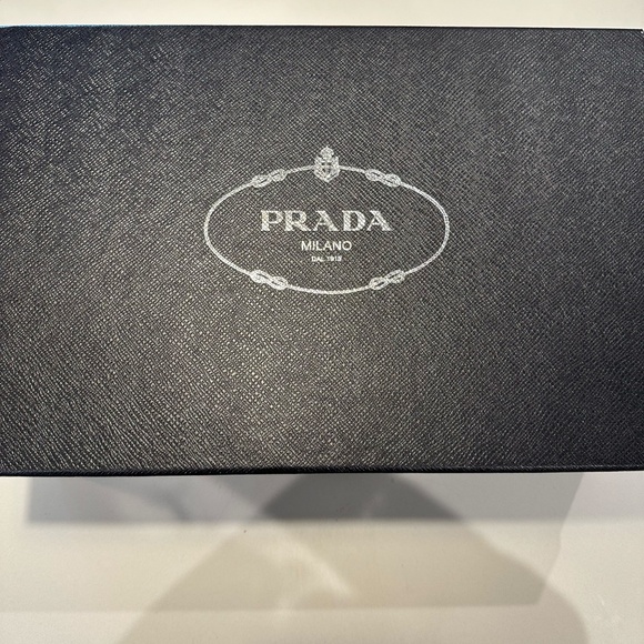 AUTHENTIC PRADA SHOE BOX - Picture 8 of 8